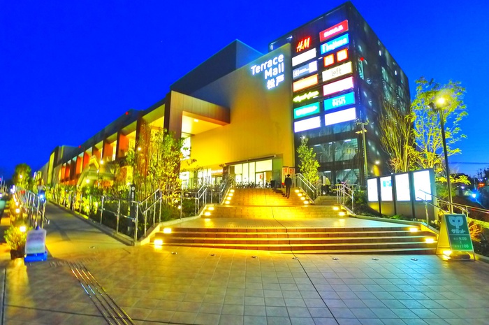 ショッピングセンター　テラスモール松戸（ショッピングセンター）まで3200m