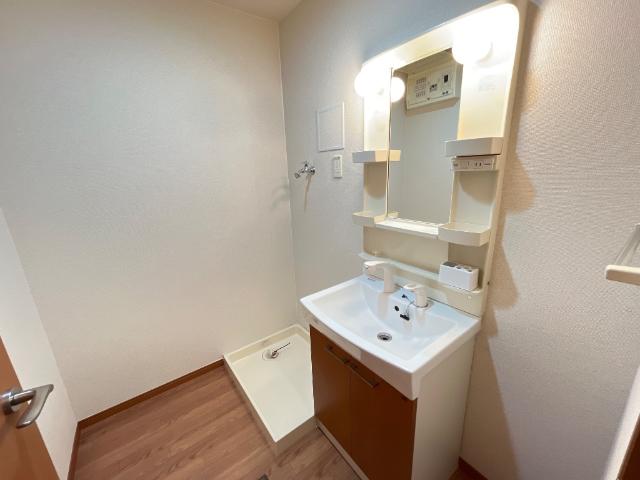 洗面設備　洗髪洗面化粧台