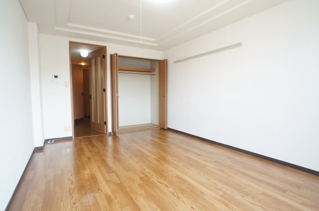 居室・リビング　外観写真（昼）