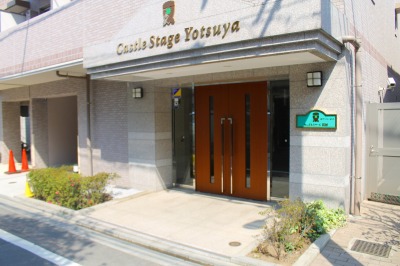 エントランス　弊社は全物件が仲介手数料半月分でご紹介可能です。