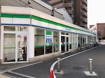 コンビニ　ファミリーマート 我孫子道駅前店（コンビニ）まで570m