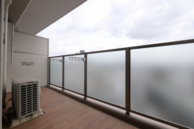 バルコニー　陽当たり良好なバルコニーです