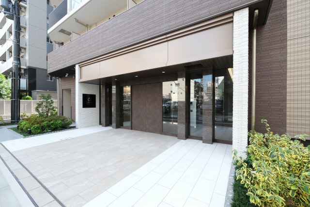 エントランス　清潔なエントランスです