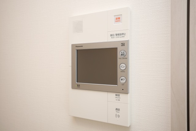 セキュリティ　モニター付きインターホンです