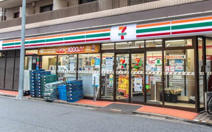 コンビニ　セブン-イレブン 港区麻布十番３丁目店（コンビニ）まで144m