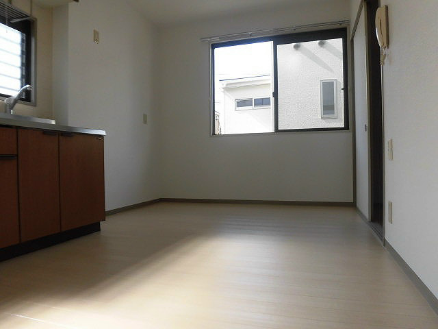 居室・リビング　反転部屋101号室参考