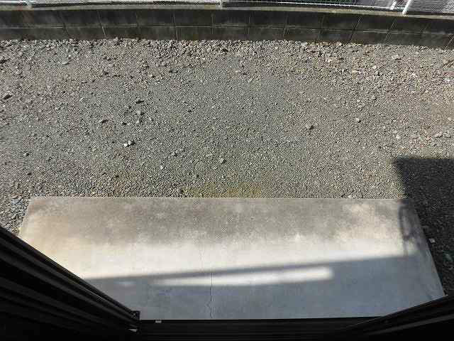 バルコニー　反転部屋202号反転部屋101号室参考