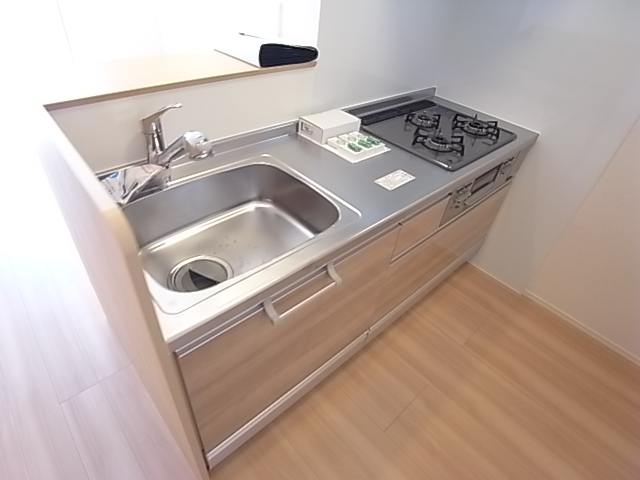 キッチン　写真は同メーカー、類似物件のものです。