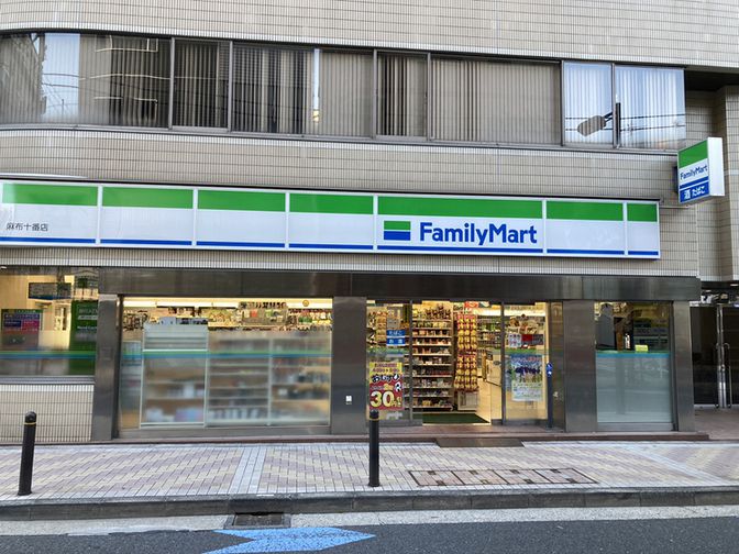 コンビニ　セブン-イレブン 港区芝１丁目店（コンビニ）まで154m