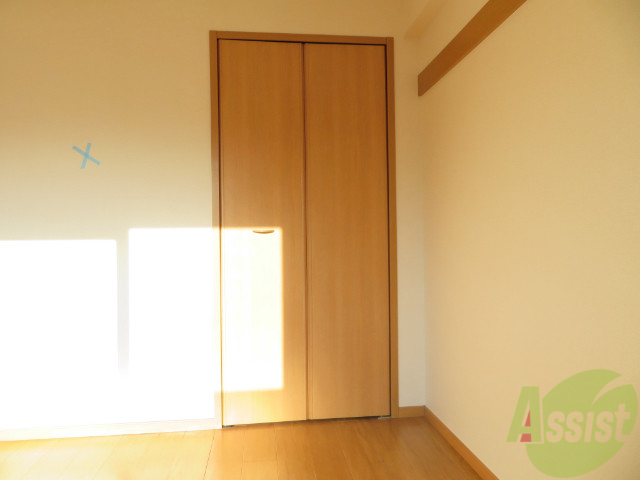 収納　寝室にあったクローゼット。荷物がたくさんあっても大丈夫。