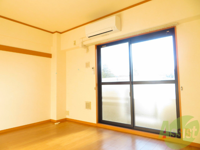 居室・リビング　広くてキレイなお部屋が広がっていて、充実した生活が送れそう。