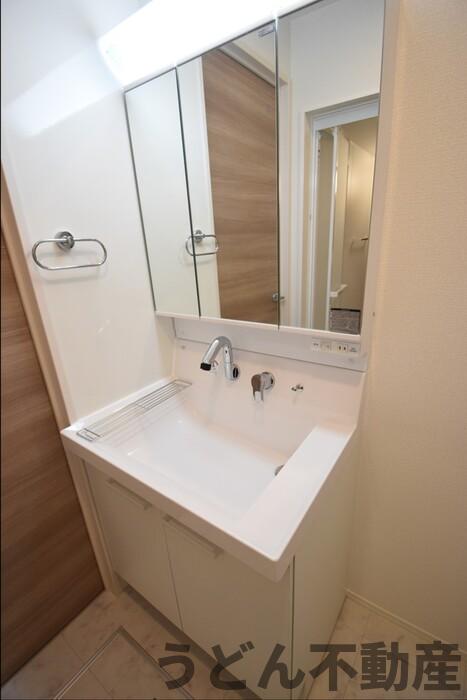 洗面設備　うどん県のお部屋探しはうどん不動産へ うどんちゃんとLINE