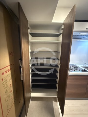 玄関　フォーリアライズ弁天町ノビア　玄関収納