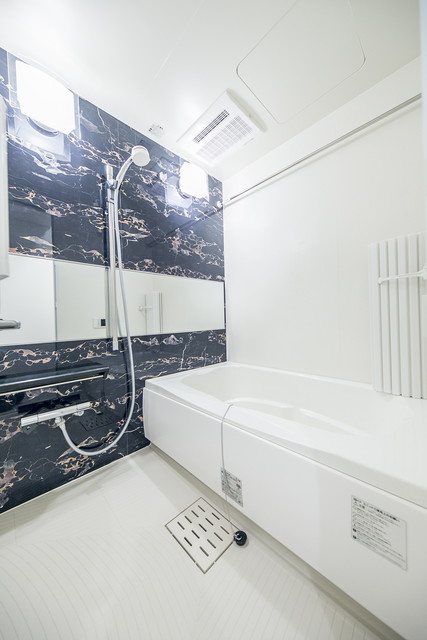 バス・シャワールーム　※写真は同タイプ住戸です。