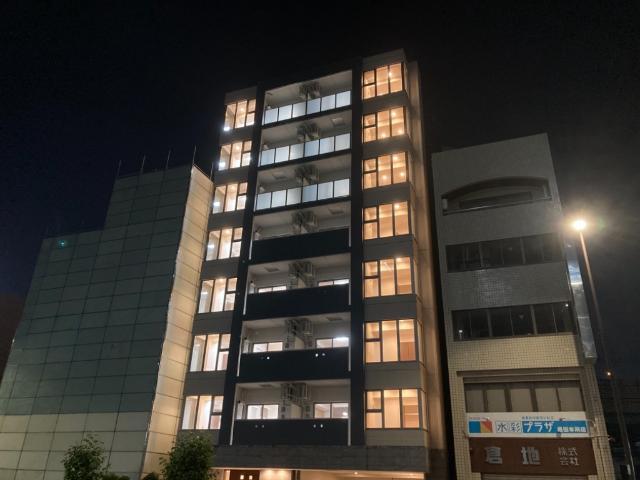建物外観　外観写真（夜）