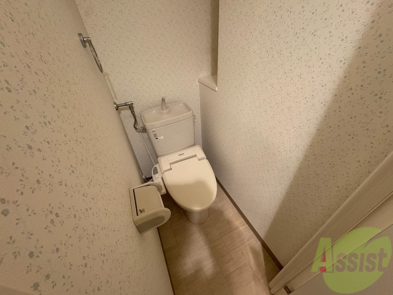 トイレ　こちらはトイレです。清潔感があり、安心して使用できます。