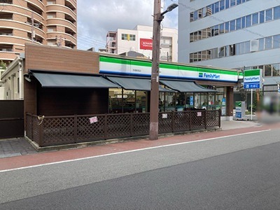 コンビニ　ファミリーマート 京橋駅西店（コンビニ）まで101m