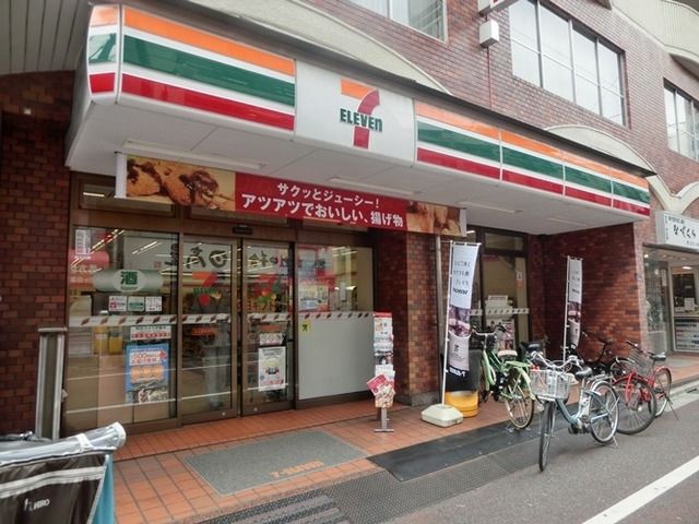 コンビニ　セブンイレブン（コンビニ）まで154m