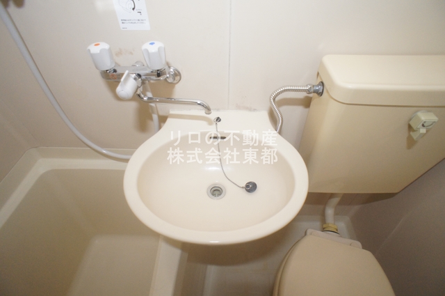 洗面設備　洗面ボウルもついているので、ここで洗顔できますね☆