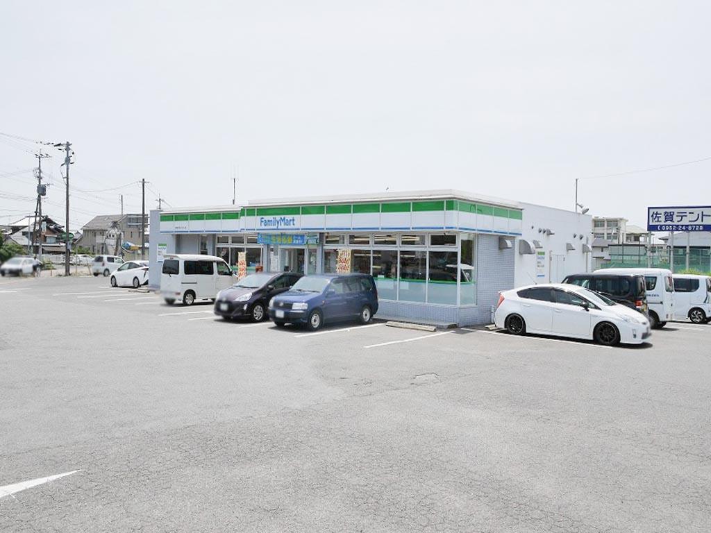 コンビニ　ファミリーマート佐賀大和インター店（コンビニ）まで1019m