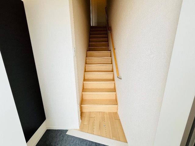 玄関　※別号室の写真です。