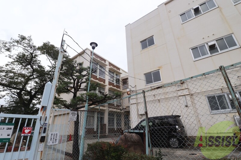 小学校　神戸市立唐櫃小学校（小学校）まで9999m