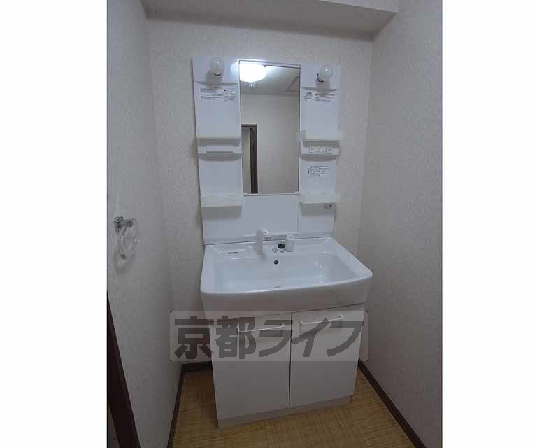 洗面設備　とても綺麗です。