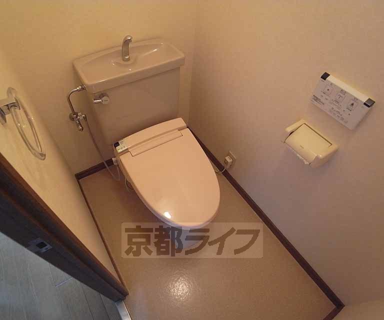 トイレ　綺麗で清潔感あります。