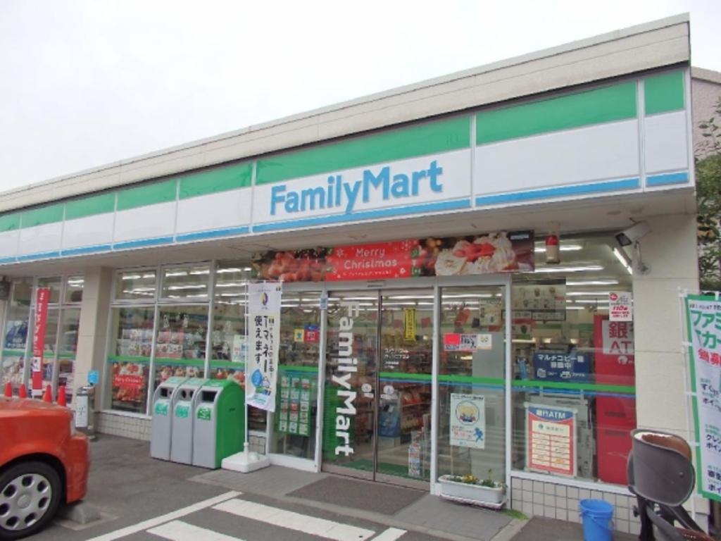 コンビニ　ファミリーマート 六ッ川2丁目店（コンビニ）まで615m