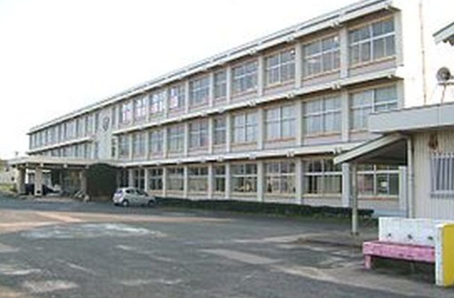 小学校　北栄町立大栄小学校（小学校）まで531m