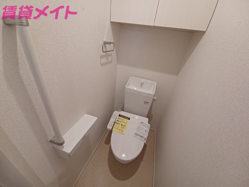 トイレ　同型参考写真