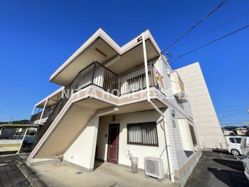 建物外観　コンビニやスーパーなどが徒歩近く◎