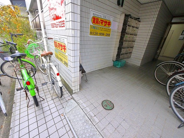 エントランス　毎日通るエントランスはこのようになっています