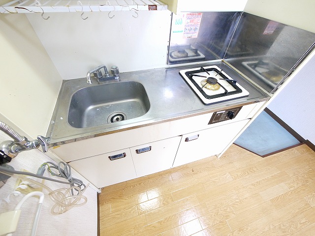 キッチン　コンパクトなキッチンで掃除もラクラク
