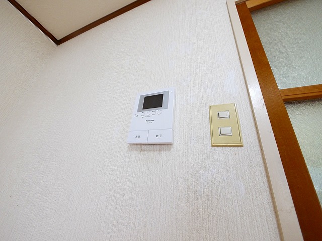 セキュリティ　モニター付きインターホーン