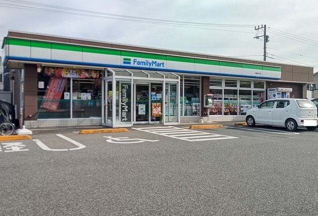 コンビニ　ファミリーマート印西木下店（コンビニ）まで290m