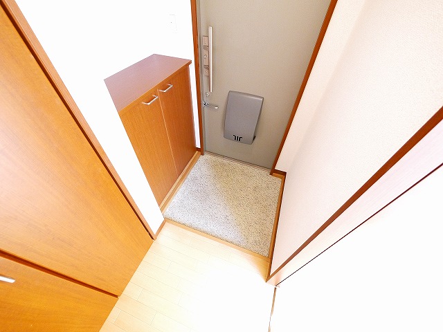 玄関　明るい玄関です