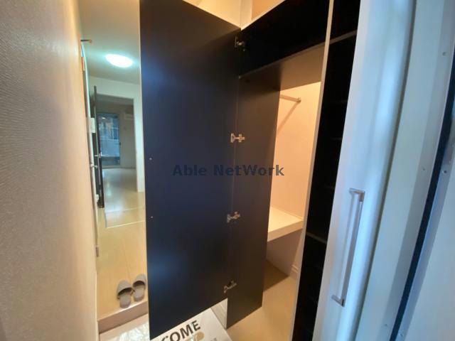 玄関　※同型タイプ　別号室写真