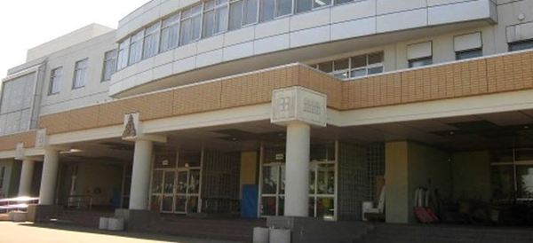 中学校　北広島市立東部中学校（中学校）まで957m