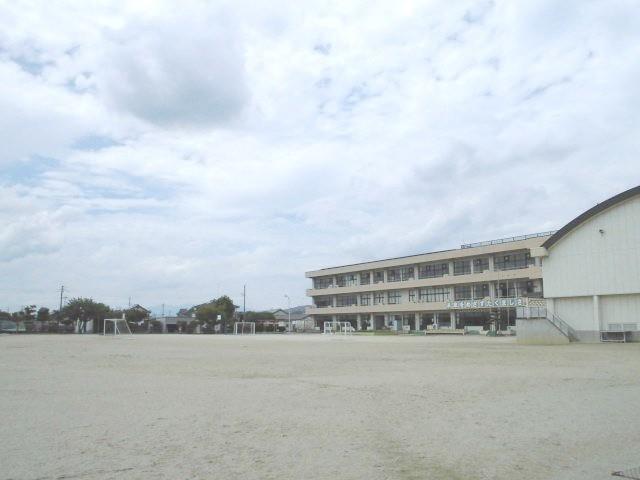 小学校　足利市立梁田小学校（小学校）まで2401m