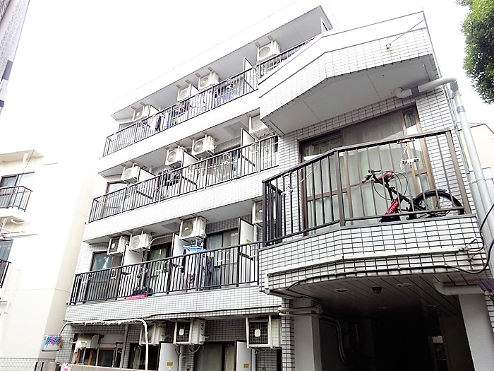 建物外観　駅徒歩２分のエキチカ立地