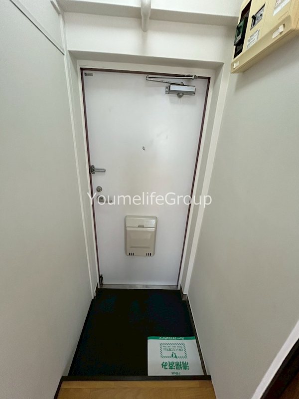 玄関　※別部屋参考写真※