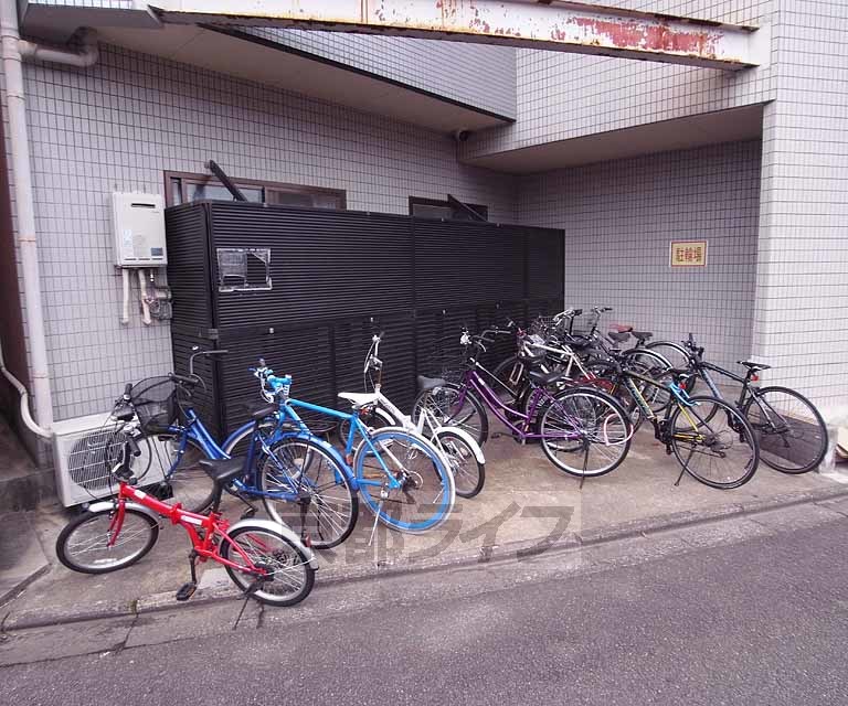その他共有部分　もうひとつ駐輪場あります。
