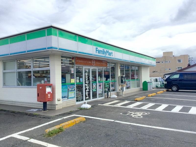 コンビニ　ファミリーマート 加茂川東海村松店（コンビニ）まで452m