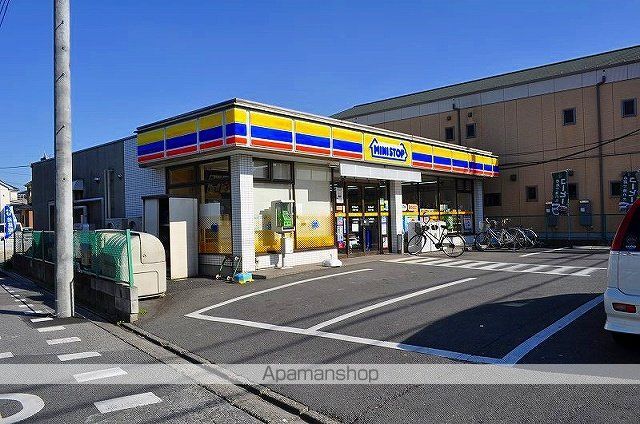 コンビニ　ミニストップ八潮８丁目店（コンビニ）まで100m