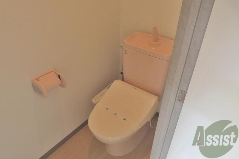トイレ　トイレも独立です。これで毎日使いやすいです。