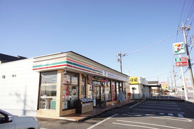 コンビニ　セブンイレブン（コンビニ）まで539m