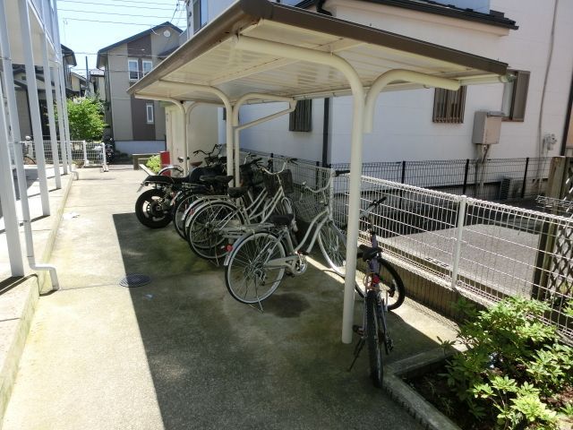 その他　敷地内の駐輪場です