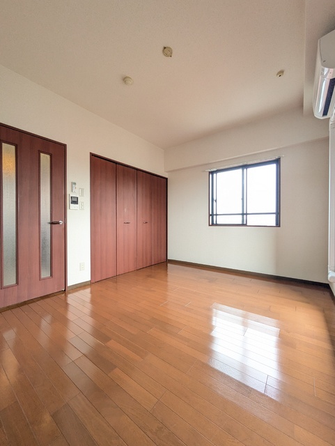居室・リビング　★２面採光のお部屋です★