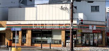 コンビニ　セブンイレブン 大阪中道3丁目店（コンビニ）まで130m